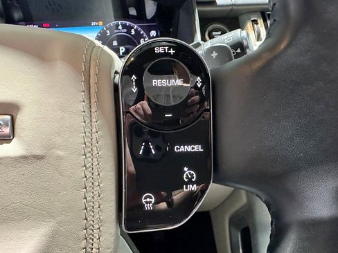 Used 2020 Land Rover Range Rover HSE image 20