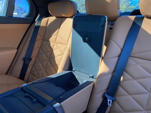 Used 2025 BMW 740i w/ Premium Package image 59