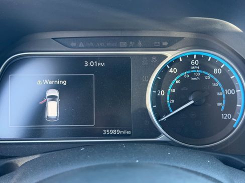 Certified 2019 Nissan Leaf SV w/ SV Technology Package image 11