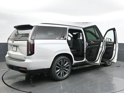 Used 2024 Cadillac Escalade Sport Platinum w/ LPO, Floor Liner Package AWD/4WD image 62