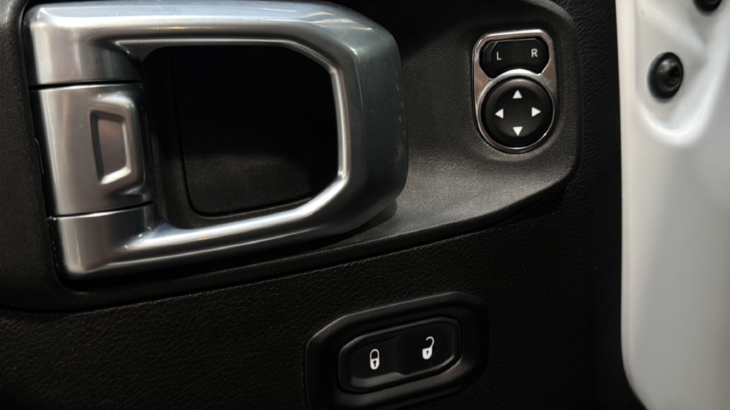 Used 2023 Jeep Wrangler Unlimited Sport AWD/4WD image 21