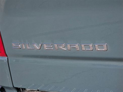 Used 2025 Chevrolet Silverado 1500 ZR2 w/ Technology Package image 16