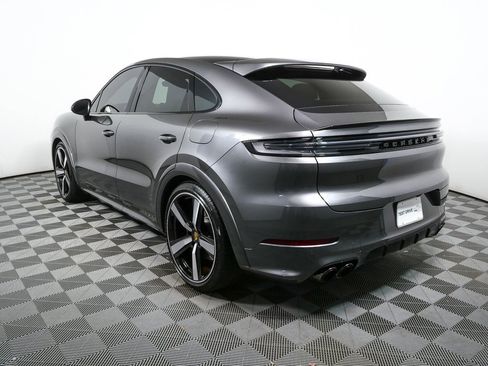 Certified 2024 Porsche Cayenne S image 3