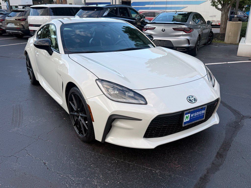 Used 2024 Toyota GR86 Premium RWD image 11