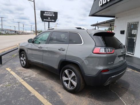 Used 2020 Jeep Cherokee Limited image 4