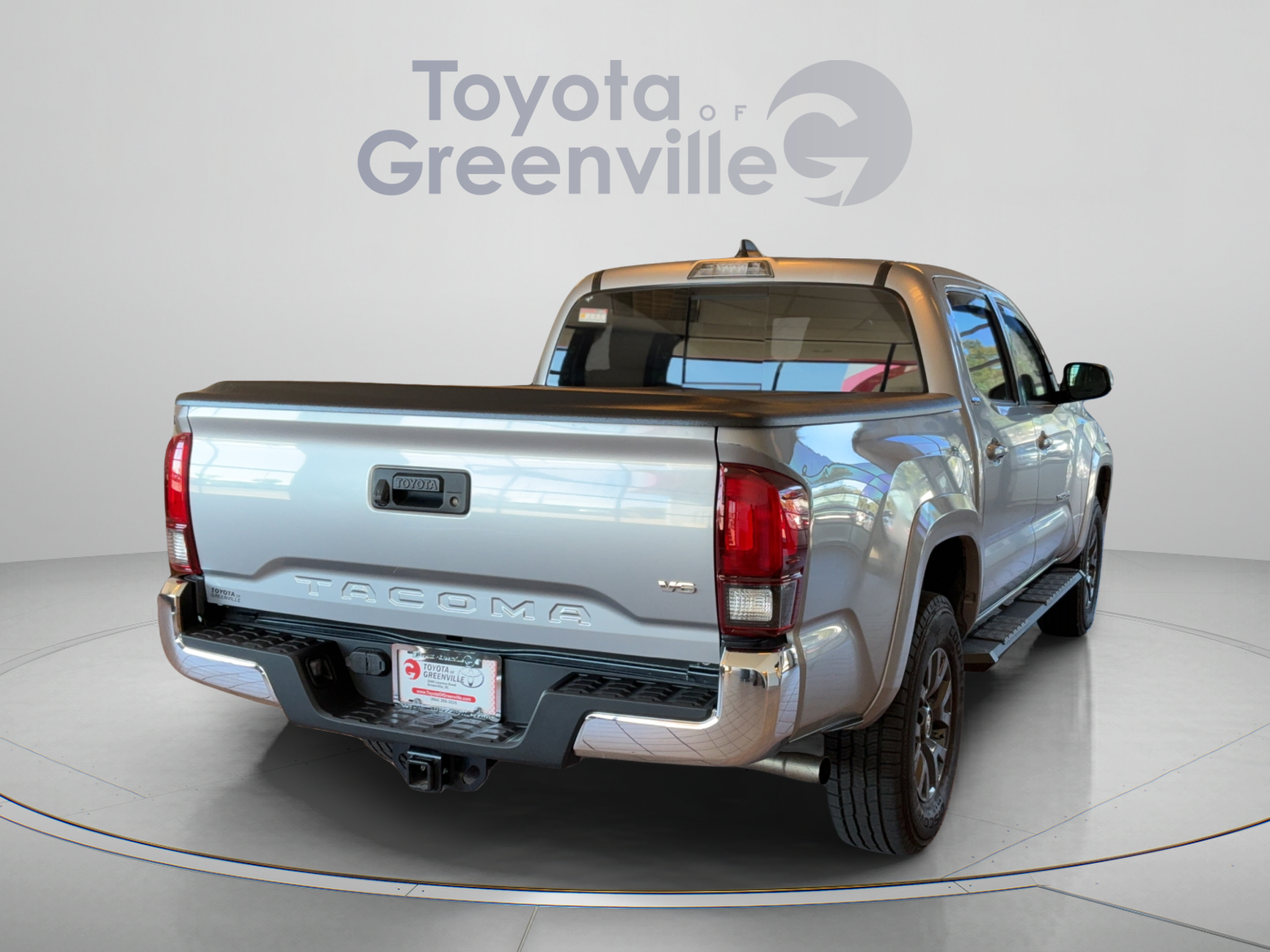 Used 2020 Toyota Tacoma SR5 RWD image 6