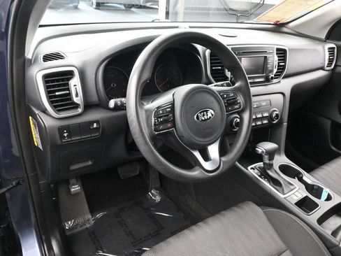 Used 2019 Kia Sportage LX FWD image 11