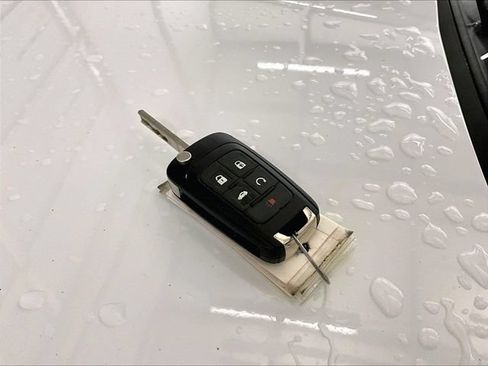 Used 2018 Buick Cascada Sport Touring w/ Dark Effects Package FWD image 9