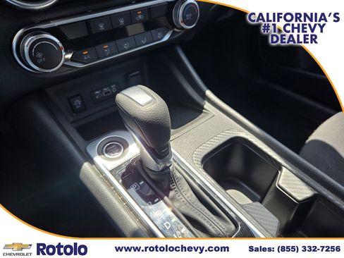 Used 2025 Nissan Sentra SV FWD image 25