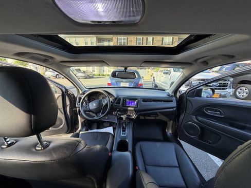 Used 2016 Honda HR-V EX-L image 10