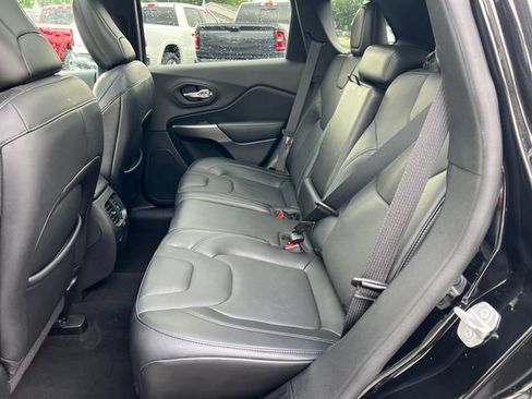 Used 2021 Jeep Cherokee Limited AWD/4WD image 5