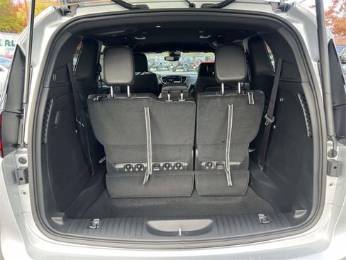 New 2026 Chrysler Pacifica Select image 11