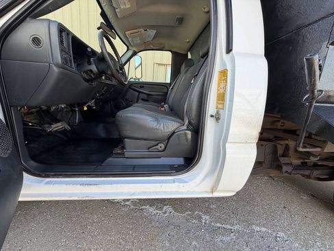 Used 2006 GMC Sierra 3500 W/T RWD image 20