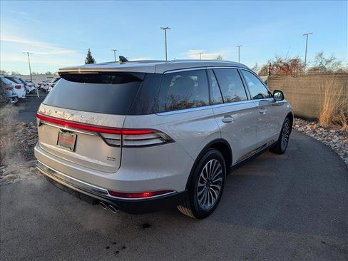 Certified 2023 Lincoln Aviator Reserve w/ Equipment Group 201A image 5