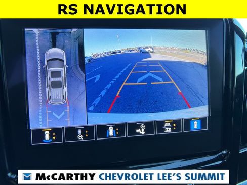 Used 2023 Chevrolet Traverse RS image 11