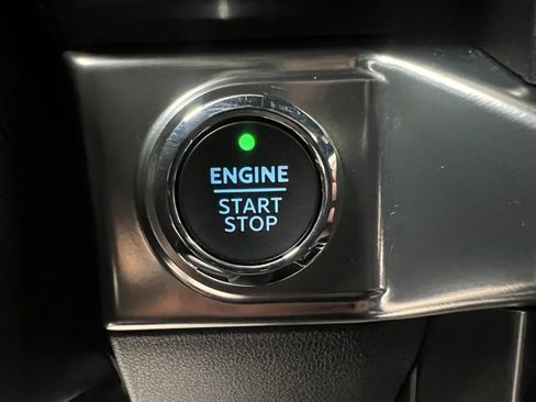 Used 2023 Ford F150 Lariat w/ Equipment Group 502A High image 27