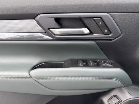 Used 2026 GMC Terrain AT4 w/ Technology Package II image 12