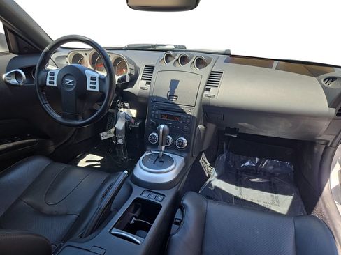 Used 2006 Nissan 350Z Touring w/ (N93) Cargo Convenience Pkg RWD image 9