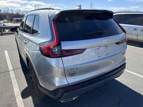 Used 2025 Honda CR-V Sport-L image 8