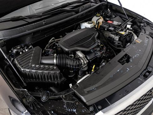 Used 2024 Cadillac XT6 Premium Luxury image 56