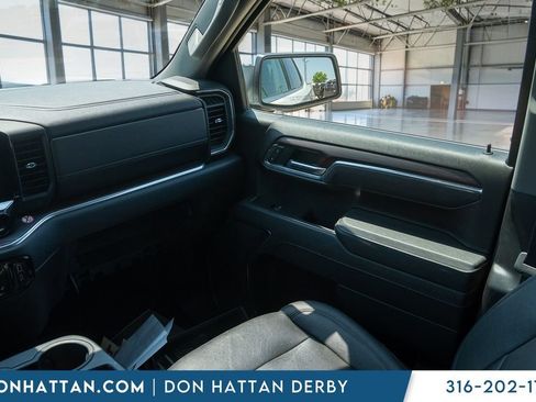 Used 2025 GMC Sierra 1500 SLT AWD/4WD image 13