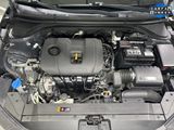 Used 2019 Hyundai Elantra SE image 3