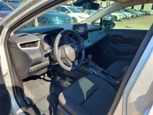 Used 2025 Toyota Corolla LE image 9