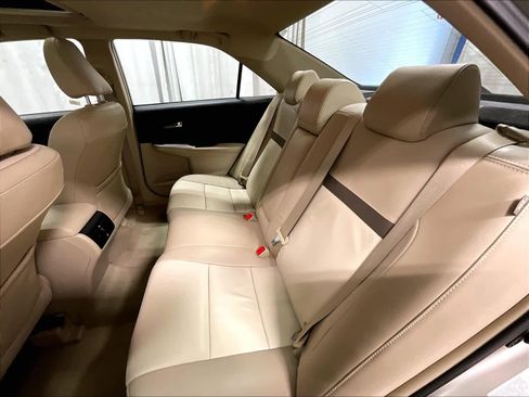 Used 2013 Toyota Camry XLE image 15