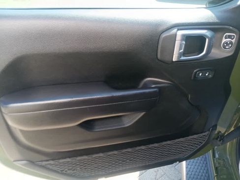 Used 2021 Jeep Wrangler Unlimited Sport AWD/4WD image 12