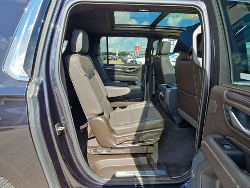 Used 2024 GMC Yukon XL Denali w/ Denali Reserve Package image 29