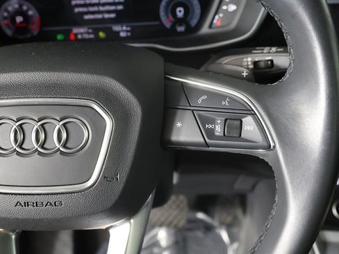Used 2024 Audi Q3 2.0T Premium Plus w/ Premium Plus Package AWD/4WD image 40
