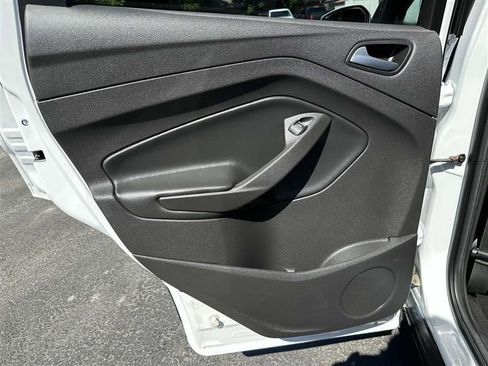 Used 2018 Ford Escape SE image 10