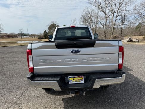 Used 2019 Ford F250 XL w/ XL Value Package image 4