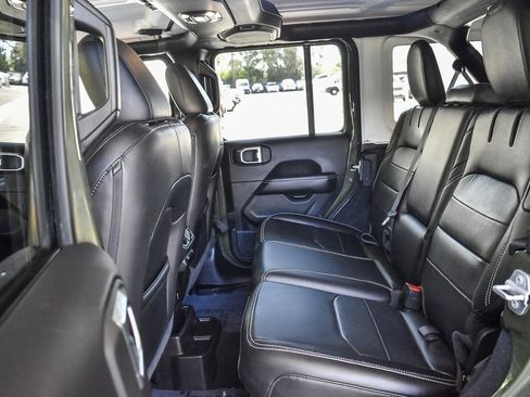 Used 2022 Jeep Wrangler Unlimited Sahara image 16