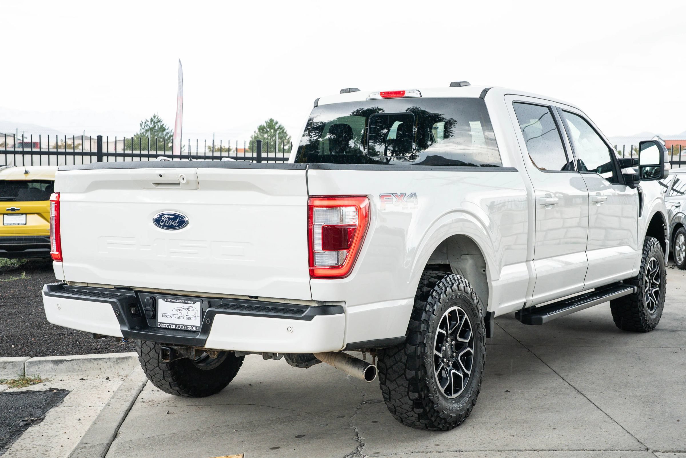 Used 2023 Ford F150 Lariat w/ Max Trailer Tow Package AWD/4WD image 10
