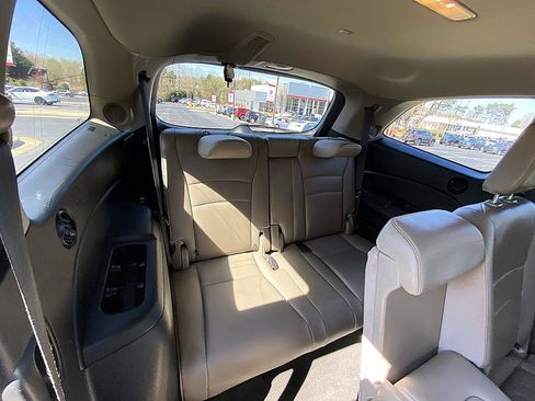 Used 2018 Honda Pilot Touring image 23