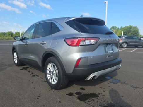 Used 2022 Ford Escape SE FWD image 14