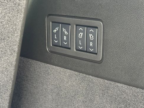 New 2025 Cadillac XT6 Sport w/ Technology Package image 10