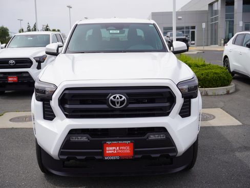 New 2026 Toyota Tacoma SR5 image 7