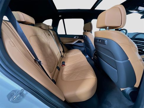 New 2026 BMW X5 xDrive50e w/ M Sport Package image 30