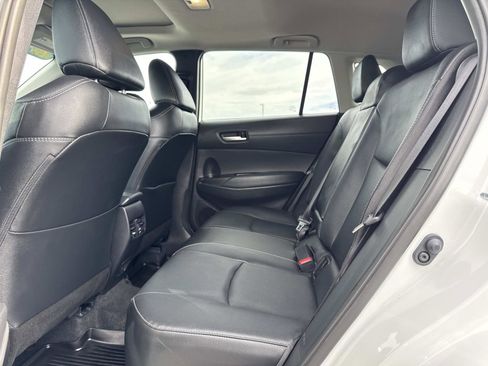 Used 2025 Toyota Corolla Cross XLE image 25