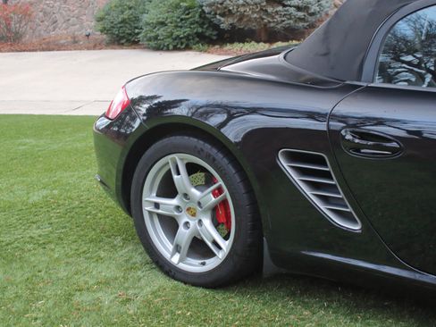 Used 2005 Porsche Boxster S image 15