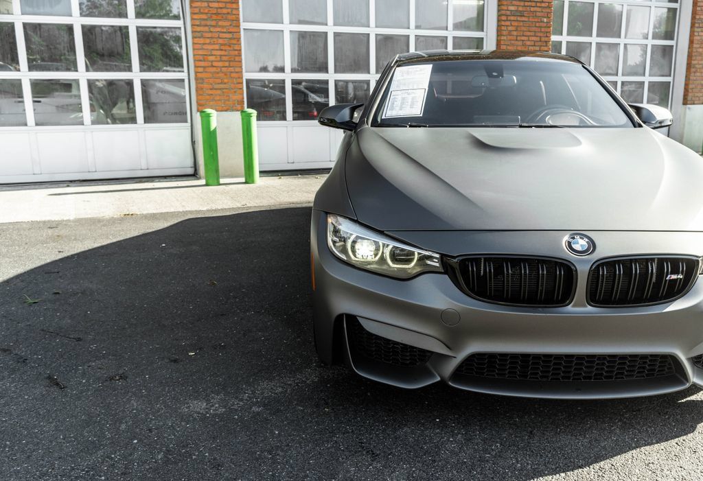 Used 2018 BMW M4 Coupe RWD image 32