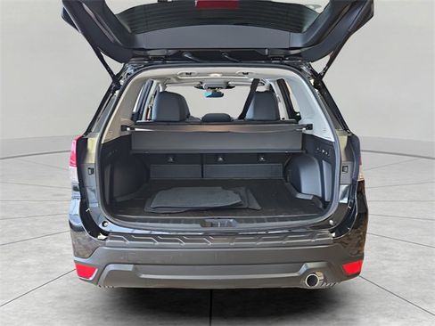 Used 2023 Subaru Forester Limited image 28