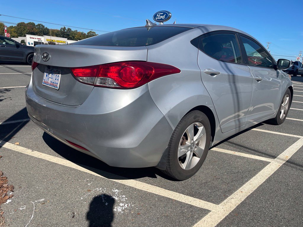 Used 2013 Hyundai Elantra GLS w/ Preferred Pkg FWD image 4