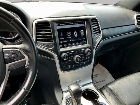 Used 2018 Jeep Grand Cherokee Limited AWD/4WD image 11