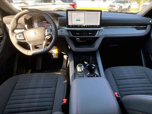 New 2026 Ford Explorer ST-Line image 5