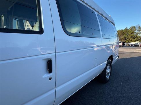 Used 2014 Ford E-250 and Econoline 250 Extended w/ Power Group image 15