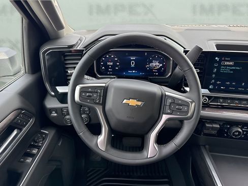 New 2026 Chevrolet Silverado 2500 LTZ w/ LTZ Convenience Package AWD/4WD image 15