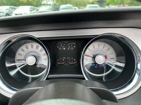 Used 2011 Ford Mustang Premium w/ 201A Rapid Spec Order Code RWD image 24
